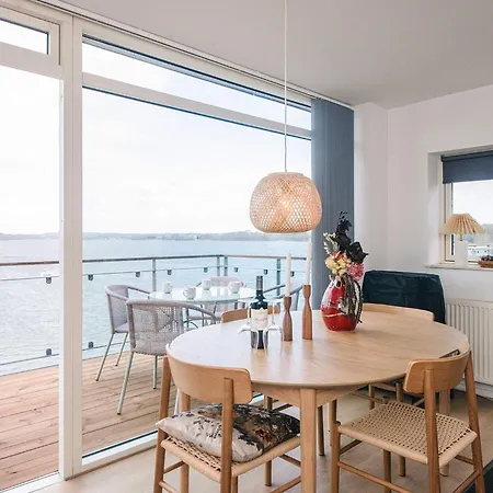 4 Person In Hejls-by Traum